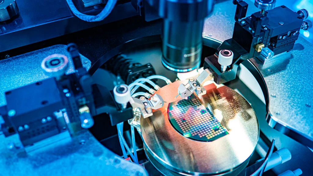 ¿Para qué sirven los circuitos integrados? Guía completa y fácil de entender 3 Cómo se fabrican los circuitos integrados